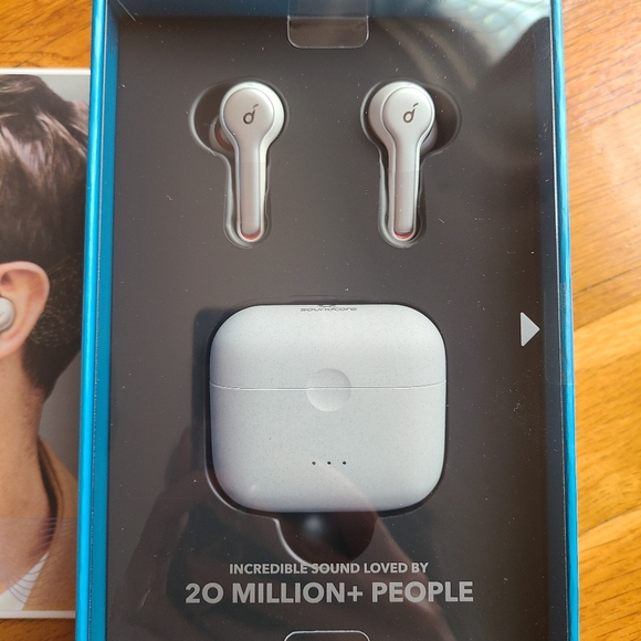 ✨️ New Soundcore earbuds - Picture 2 of 9